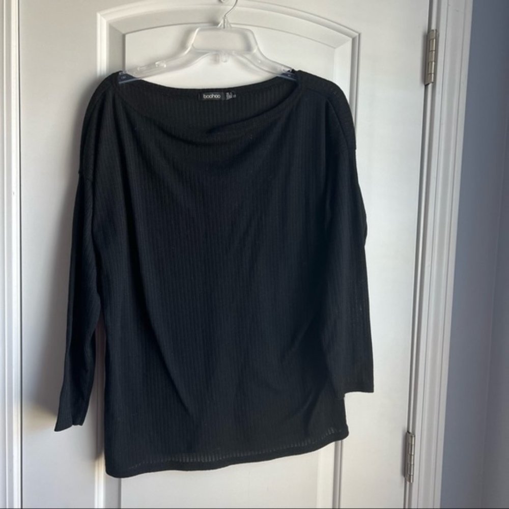 Boohoo black top